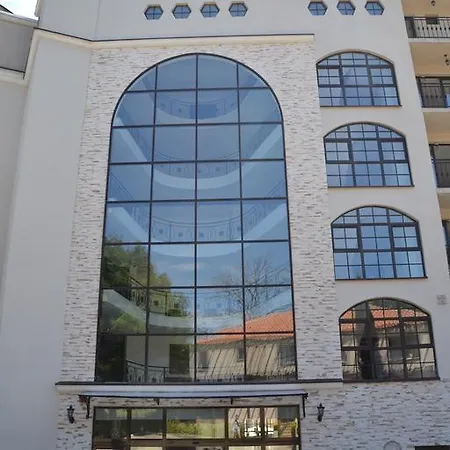 On The Cliff 아파트 *