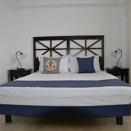 On The Cliff Обзор