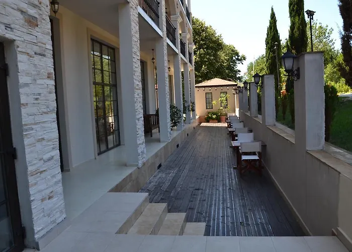 On The Cliff 奥布佐尔