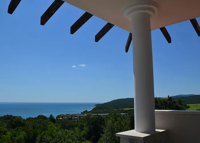 On The Cliff 奥布佐尔